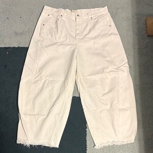 Universal Threads Cream Wide-Leg Jeans